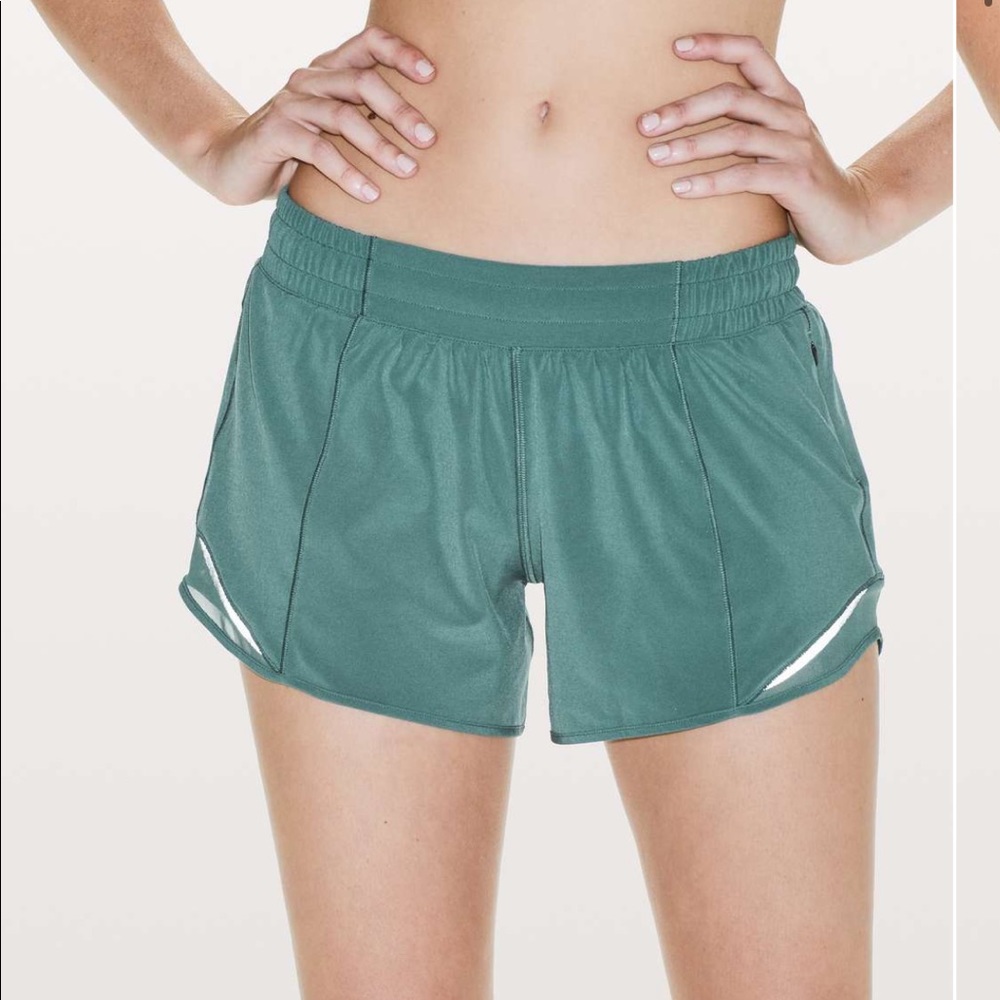 RARE: Lululemon green smoke size 4